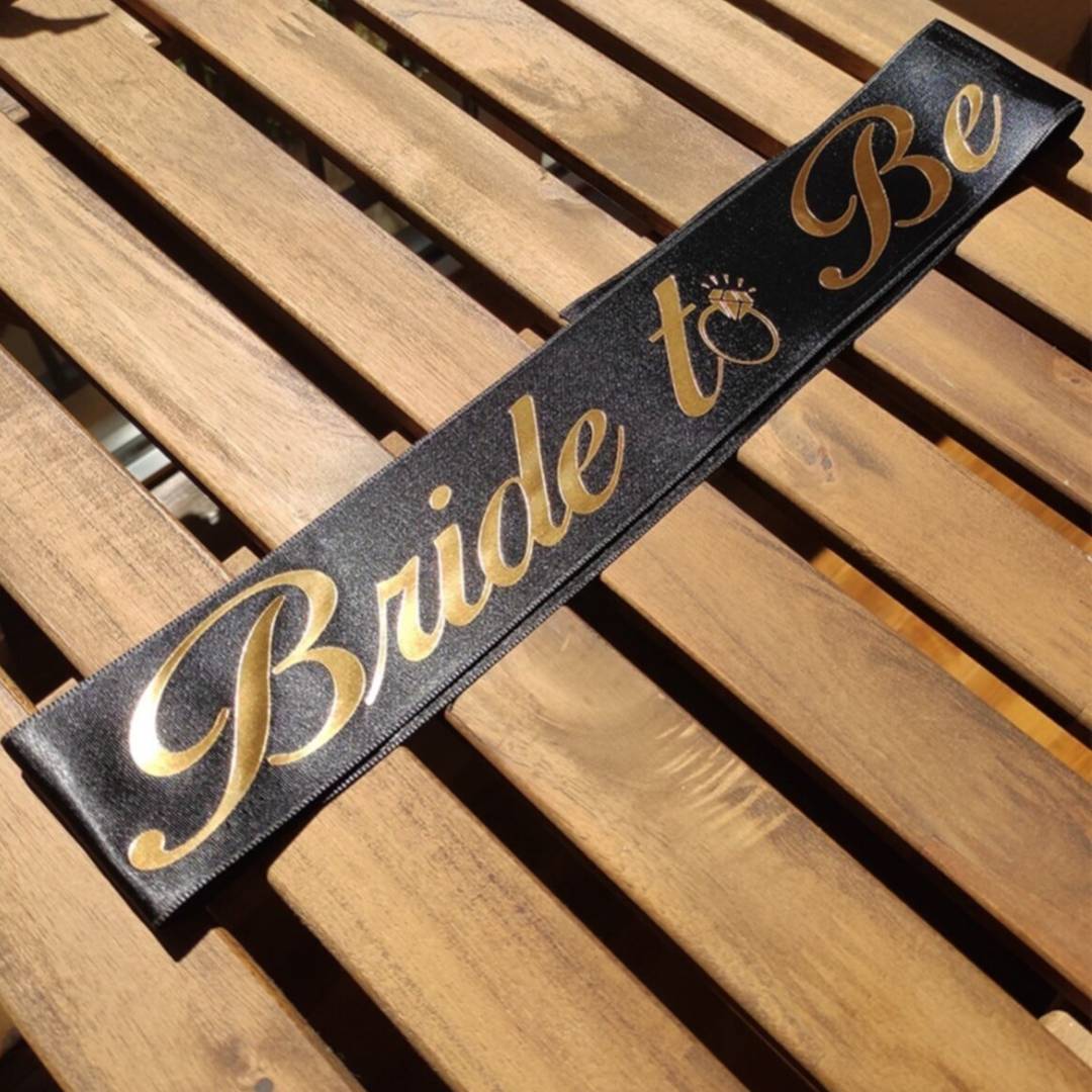 bride-to-be-gold-siyah-kusak-bekarliga-veda-parti